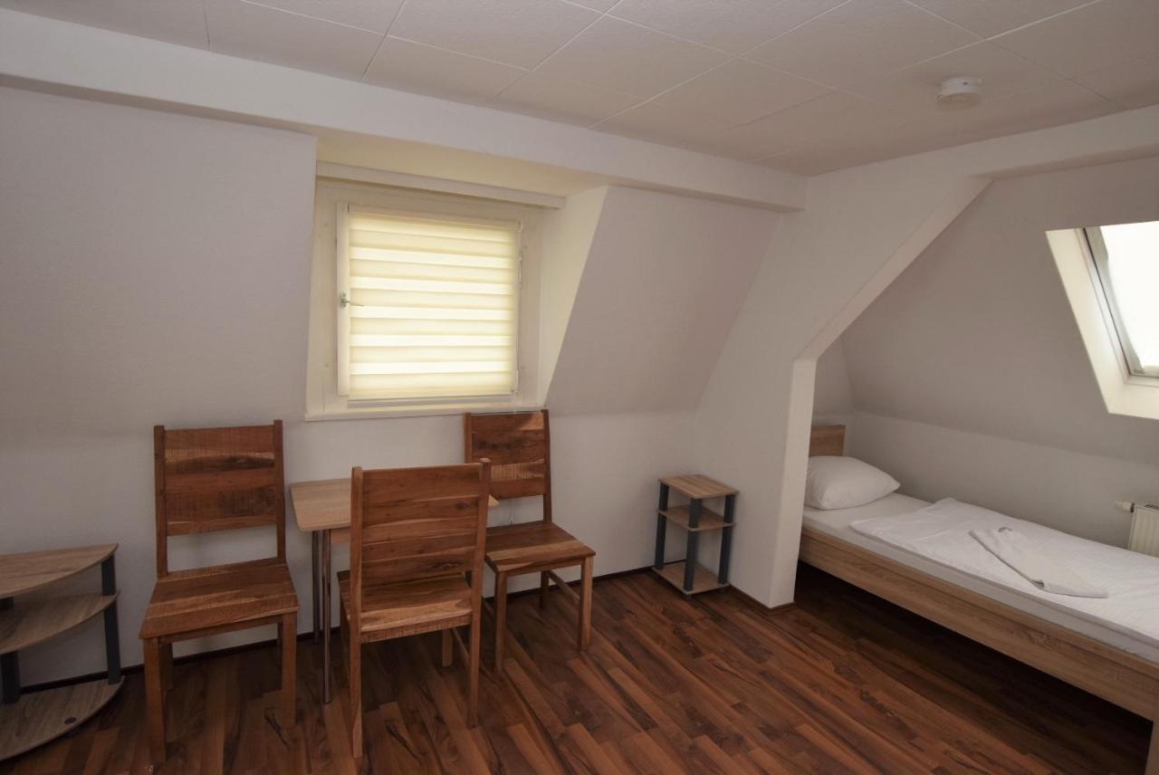 Nuertingen Zimmer 外观 照片